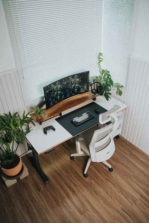 Tips for Creating a Comfortable and Productive Home Office Space