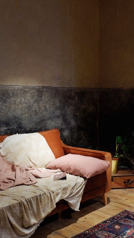 Simple Tips to Create a Cosy and Inviting Living Room Environment